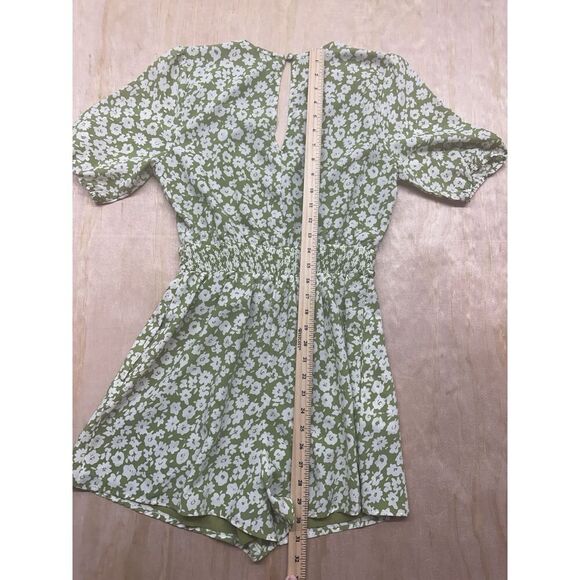 Heartloom Romper Shorts Green Lined Short Smocked Waist Sz XS Silky St Patrick’s - Picture 4 of 5